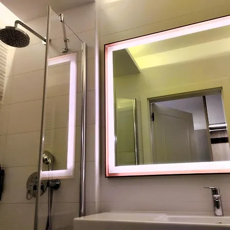 Lägenhet In Mi Dzyzdroje With Swimming Pool And