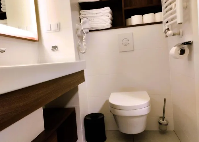 Lägenhet In Mi Dzyzdroje With Swimming Pool And